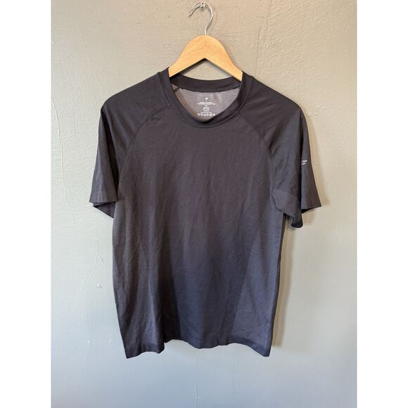 Fabletics Mens Black Athletic Short Sleeve Shirt Size Medium - Picture 1 of 3